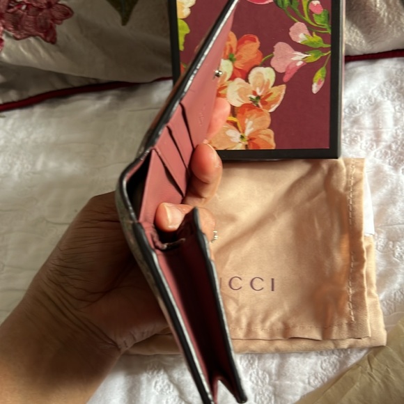 Gucci floral wallet - Picture 7 of 12